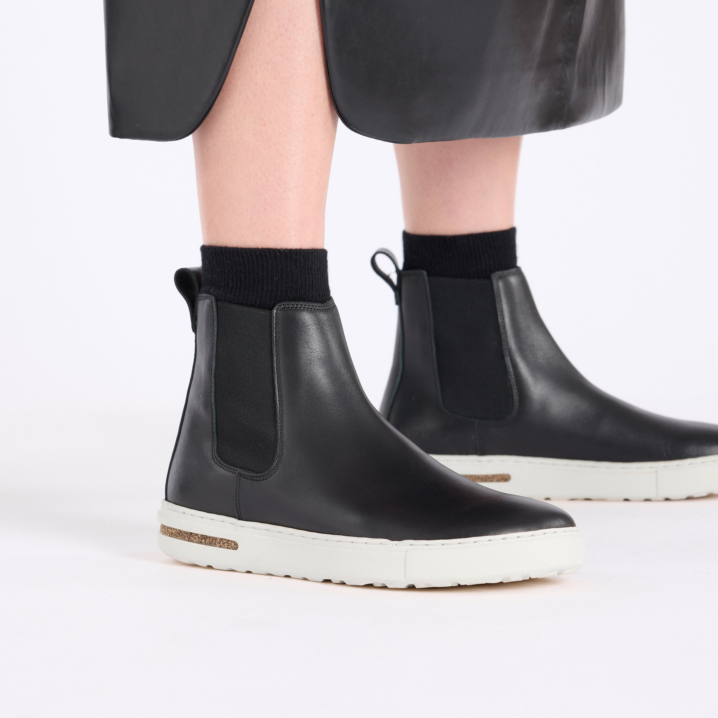 Bend Chelsea Black Smooth Leather - Image 5