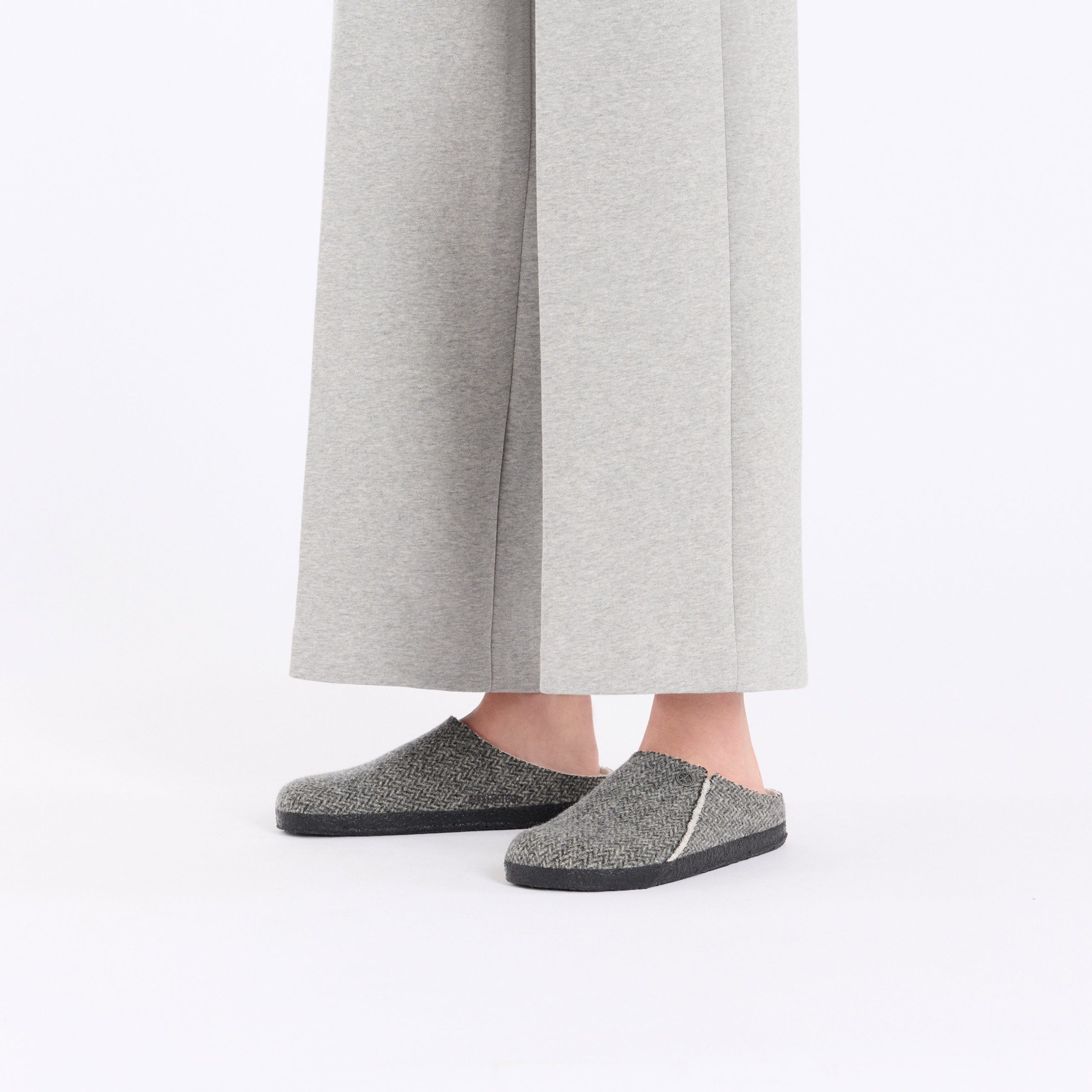 Zermatt Shearling Herringbone Dark Grey Felt/Shearling - Image 2
